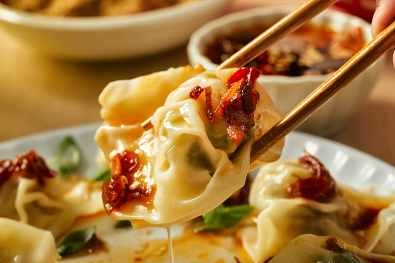 Nov-2021_Chef-Notes_chili-crisp_hero