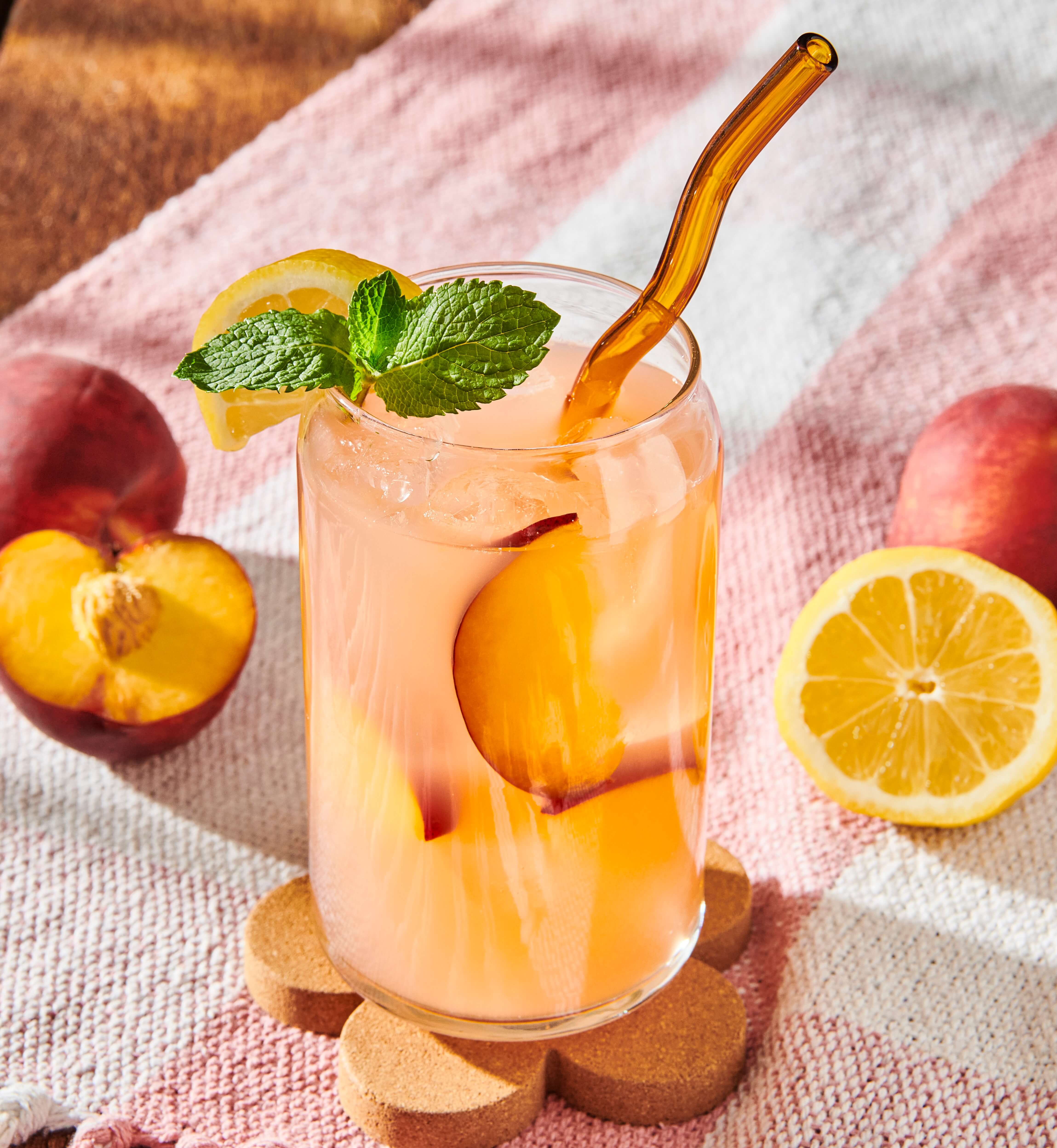 Flavor_Solutions_Sips_Peach_Lemonade_2024_4 (1)