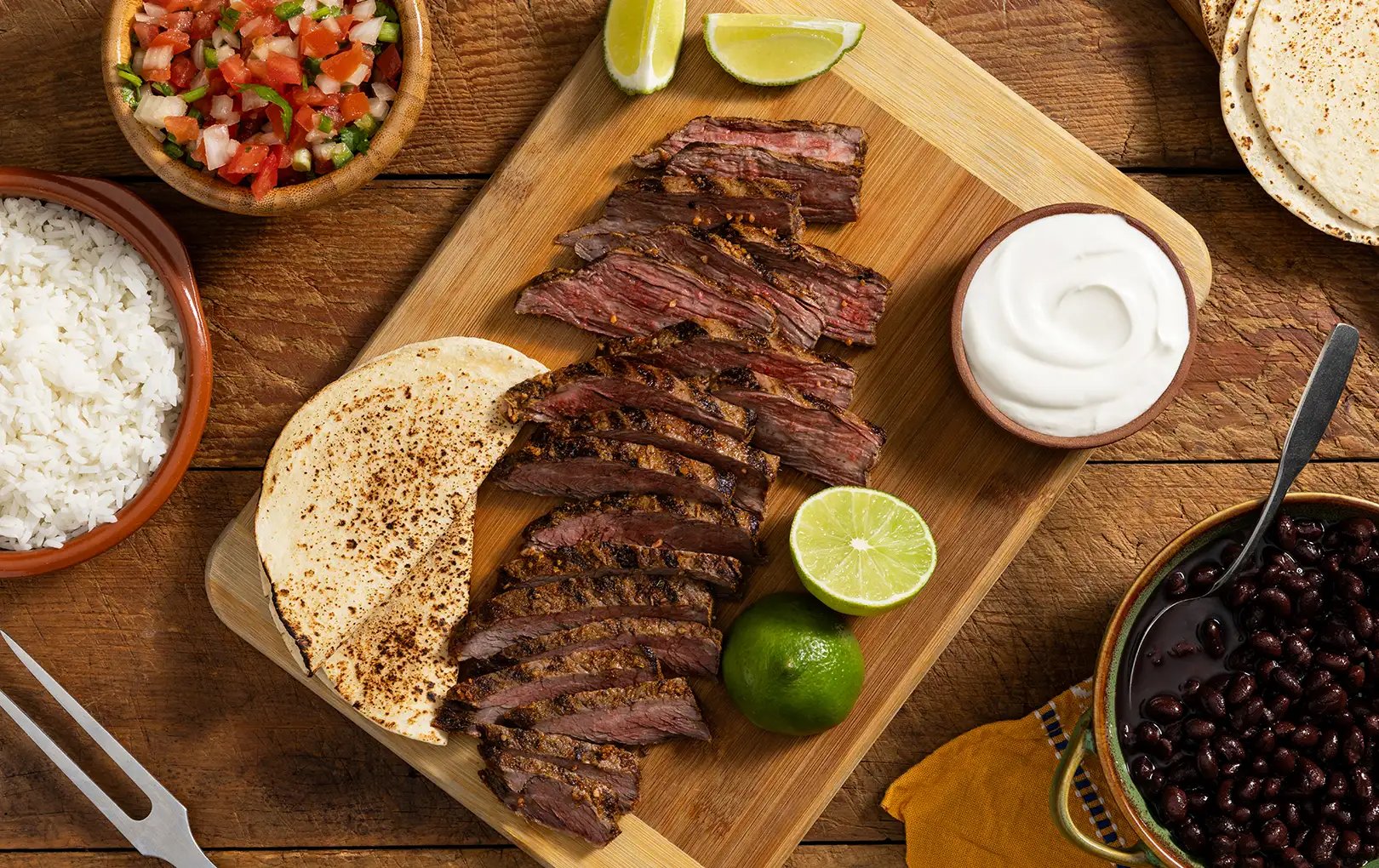 Lawrys_carne_asada_steak_2025_1620x1020