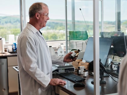 Voice of the Expert: Tapping into the Complexity of Vanilla