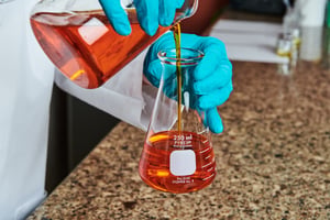 US TIC_Liquid Flavor Pouring